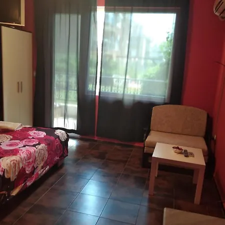 Apartment студио морски бряг-лозенец *